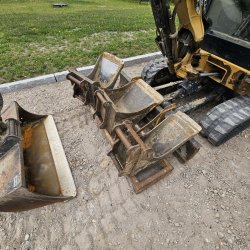 Brugt Caterpillar 302.7D CR - Minigraver / mini excavator 3 ton, �rgang 2016