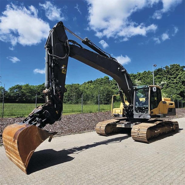 Brugt Volvo EC250 DL Gravemaskine / excavator 27 ton, �rgang 2012 - Centralsm�ring - Kom med et bud