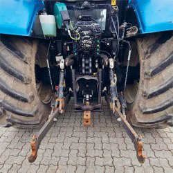 Brugt Valtra 202, �rgang 2011 - Bl� - Auktion - Kom med et bud